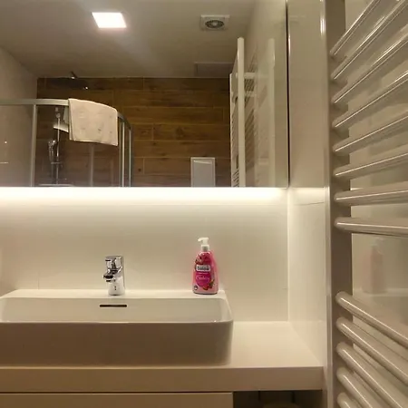Tichý U Mumlavského Vodopádu 2kk S Garáží V Těsné Blízkosti Hornického Muzea - By Relax