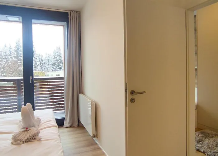 Tichy U Mumlavskeho Vodopadu 2kk S Garazi V Tesne Blizkosti Hornickeho Muzea - By Relax Lägenhet *